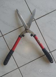 Forbici per potare le siepi