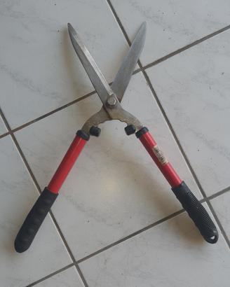 Forbici per potare le siepi