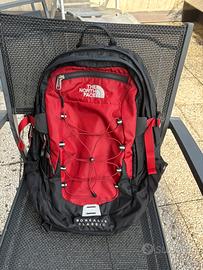 zaino north face borealis classic nero e rosso