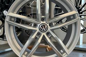 Cerchi in lega dedicati VW da 17 e 18 per Golf