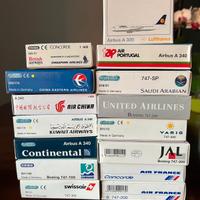 15 modellini di aereoplani di linea in metallo