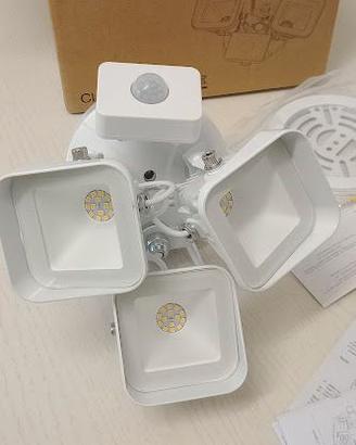 Lampada di sicurezza LED con sensore di movimento