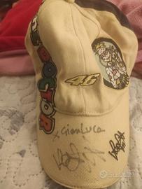 Cappellino con autografo valentino rossi