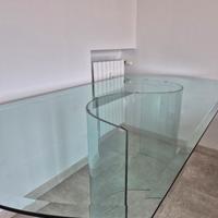 Tavolo da Pranzo Moderno in Vetro Curvato Design