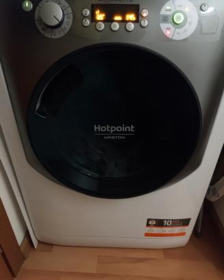 Lavasciuga Hotpoint Ariston Aqualtis 9/7 kg 