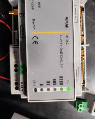 Combinatore Telefonico GSM Vimar 01942 By-me