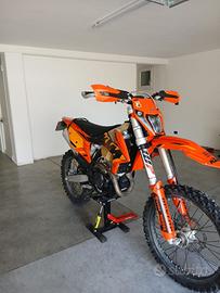 Ktm 350 exc anno 2021.