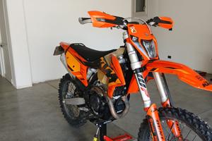 Ktm 350 exc anno 2021.