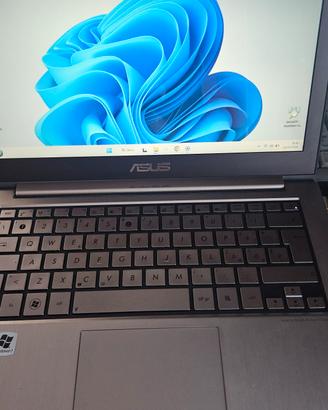 Asus Zenbook 13" i5