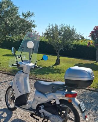 Scooter  Scarabeo  50 cc Grigio 