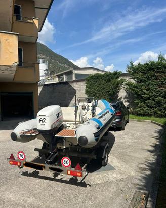 Gommone 40 cv con carrello (senza patente)