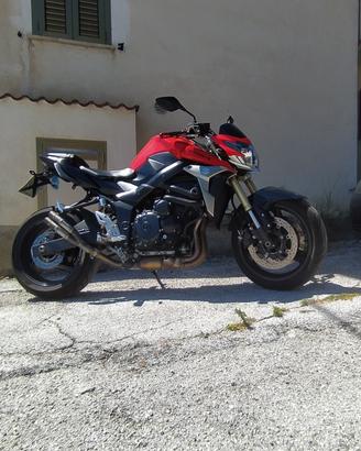 Suzuki Gsr 750