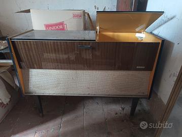 Radio Grundig antica