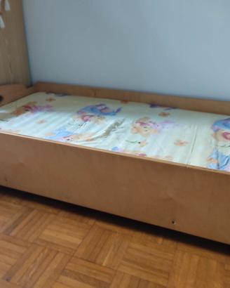 letto e materasso per bambino / bambina