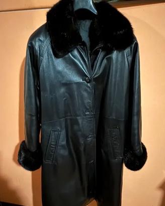 Giaccone in pelle con ampio collo di visone