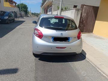 Peugeot 208 SINISTRATO