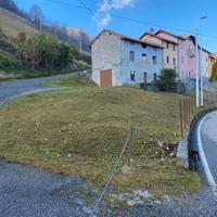 Rustici da riattare con area giardino esclusivo