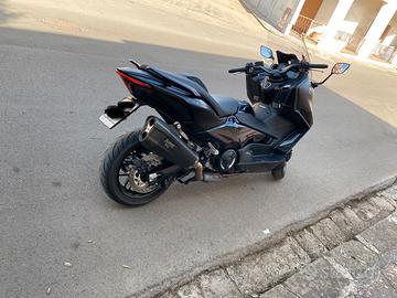 Yamaha T Max 560 Tech Max Dark Magma 2024