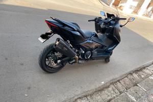 Yamaha T Max 560 Tech Max Dark Magma 2024