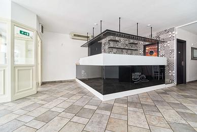 TERNO D'ISOLA NEGOZIO IN CENTRO PAESE