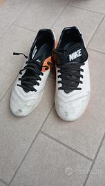 scarpe da calcio Nike taglia 40,5