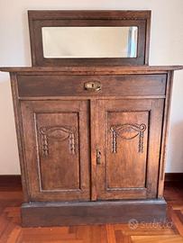 Comò antico in legno stile vittoriano