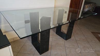 Tavolo in cristallo anni 80 con base in marmo nero