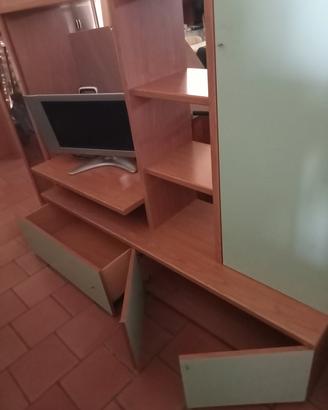 Parete soggiorno misure 215x226
