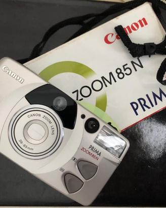 Macchina fotografica vintage Canon Prima