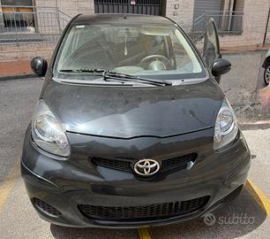 Toyota aygo nera