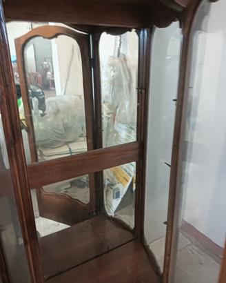 vetrina antiquariato
