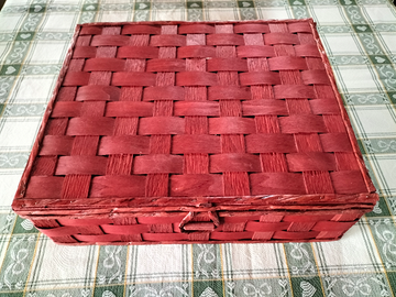 Cesto in vimini con coperchio