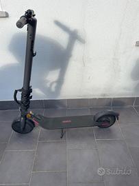 Monopattino Ninebot E25