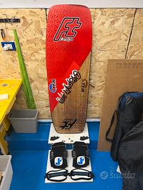 Tavola kitesurf principianti nuova con imperfezion