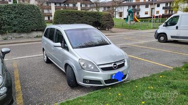 Macchina Opel zafira 1.9 cdti