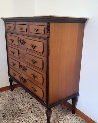 Cassettiera con tappo in marmo