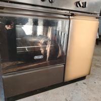 Cucina gas 4 fuochi con forno. DE LONGHI