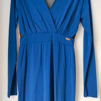Abito elegante con schiena scoperta