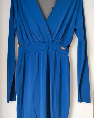 Abito elegante con schiena scoperta