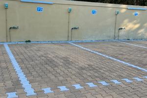 Posto auto 18 mq con acqua e luce - Fabbricotti /