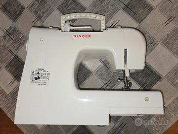 Macchina da cucire Singer Tradition 2250 + pedale
