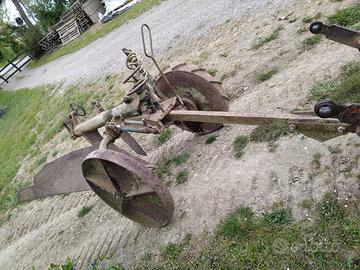 aratro monovomere trainato