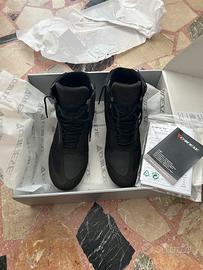 Scarpe sportive Dainese  da moto .
