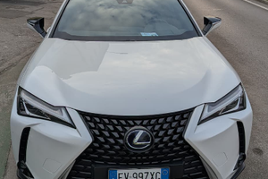 lexus UX 250H