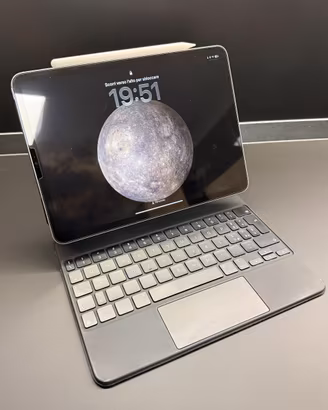 iPad Pro 11" 4ª gen, M2 256GB Wi-Fi Magic Keyboard