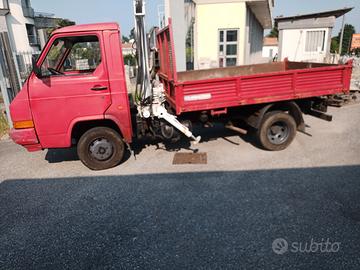 Nissan trade con gru e ribaltabile