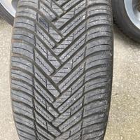 Gomme 4 stagioni 215-45r17