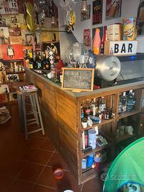 Bancone bar in legno