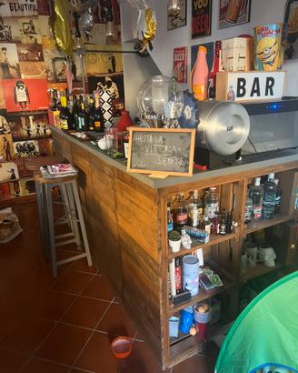 Bancone bar in legno