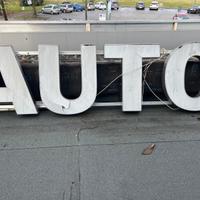 Scritta AUTO  con telaio e lettere scatolate i